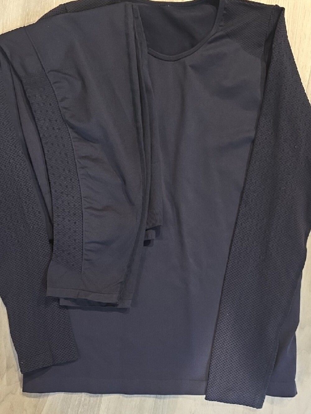 Fabletics Black Long-Sleeve Top & High-Rise Leggings Set
